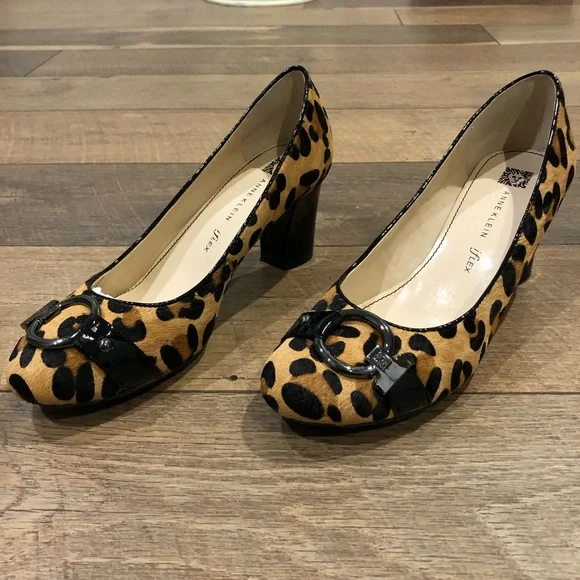 Anne Klein iFlex Fielding Animal Print Pump Heels - Picture 2 of 6